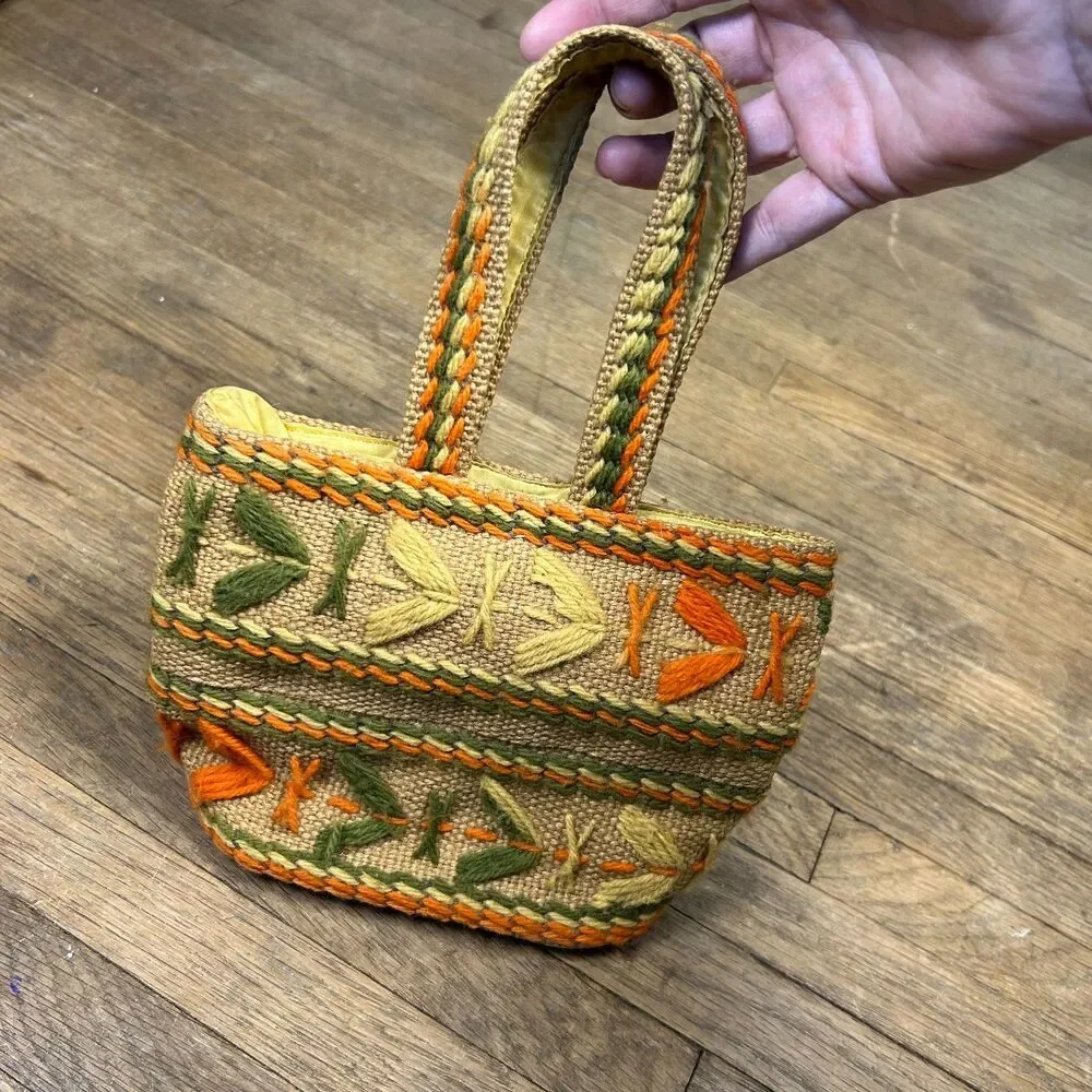 Vintage 70s Embroidered Yarn and Burlap Hand Bag